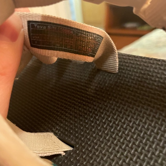 Teva Women’s Dorado Sandle Size 9 - Picture 6 of 6